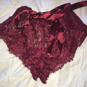maroon lingerie set, size small, never worn